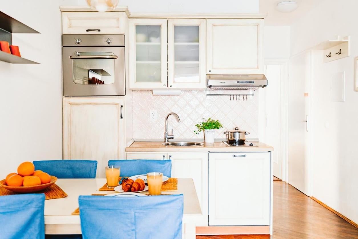 Sutivan Best Apartments Kültér fotó
