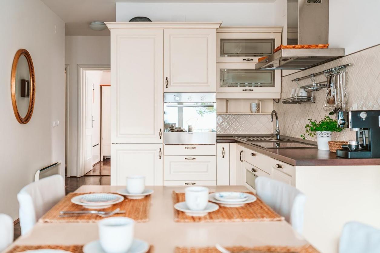 Sutivan Best Apartments Kültér fotó